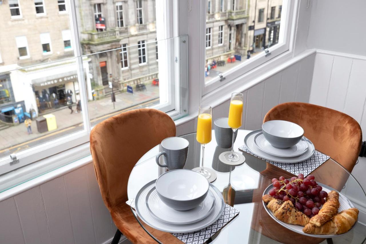Altido Gorgeous Flat Overlooking Edinburgh Castle Exterior foto