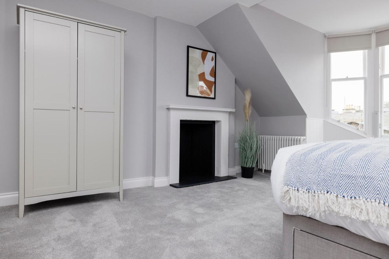 Altido Gorgeous Flat Overlooking Edinburgh Castle Exterior foto