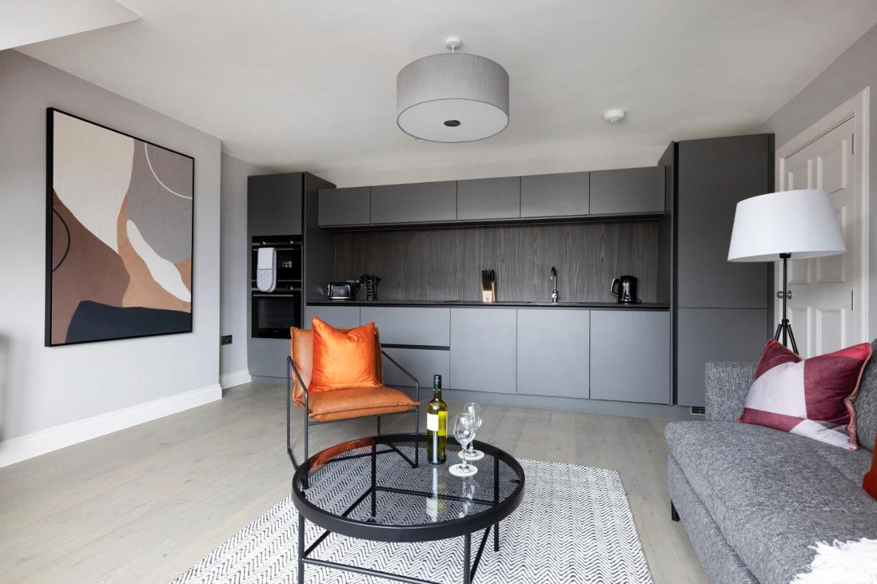Altido Gorgeous Flat Overlooking Edinburgh Castle Exterior foto