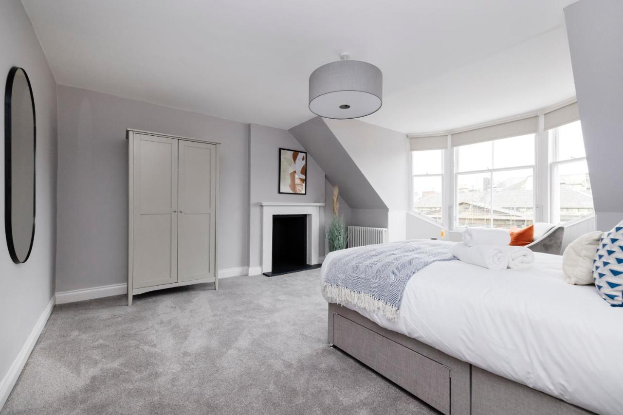 Altido Gorgeous Flat Overlooking Edinburgh Castle Exterior foto